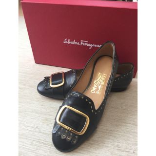 フェラガモ(Ferragamo)の最終値下げ♡《美品》デザインローファー(ローファー/革靴)