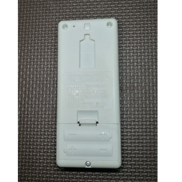 三菱(ミツビシ)の中古 三菱 エアコン用リモコン RH081 851DL 霧ヶ峰  スマホ/家電/カメラの冷暖房/空調(エアコン)の商品写真