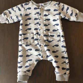 プチバトー(PETIT BATEAU)のクジラ柄ロンパース♡(ロンパース)