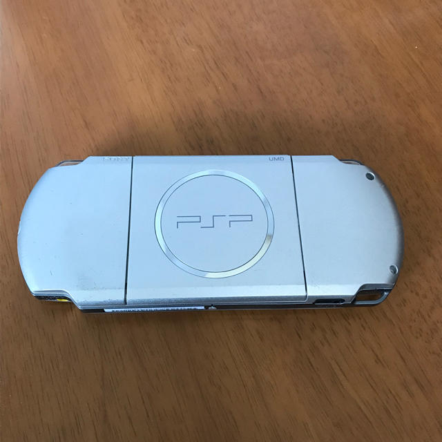 PlayStation Portable(プレイステーションポータブル)のPSP本体 エンタメ/ホビーのゲームソフト/ゲーム機本体(携帯用ゲーム機本体)の商品写真