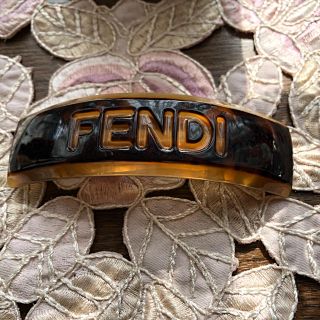 フェンディ(FENDI)の早い発送心掛けます 様専用  FENDIバレッタ(バレッタ/ヘアクリップ)