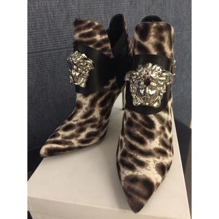 ヴェルサーチ(VERSACE)の断捨離 SALE！！Versaceレオパード柄 ブーツ(ブーツ)