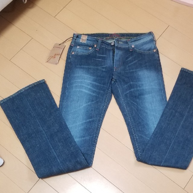 CIMARRON(シマロン)の新品！CIMARRON　デニム　サイズ28 レディースのパンツ(デニム/ジーンズ)の商品写真