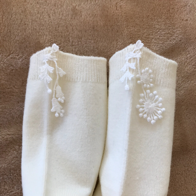 mina perhonen(ミナペルホネン)の専用！キッズ用【handmade靴下】フォレストパレード風モチーフ 3点セット キッズ/ベビー/マタニティのこども用ファッション小物(靴下/タイツ)の商品写真