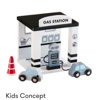 ブリオ(BRIO)のkid's Concept ガスステーション ガソリンスタンド 北欧おもちゃ(電車のおもちゃ/車)