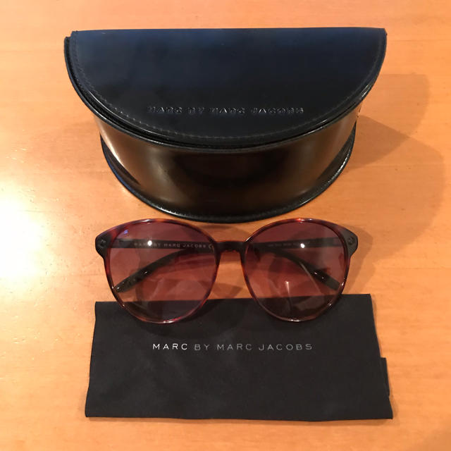 MARC BY MARC JACOBS(マークバイマークジェイコブス)のMARC BY MARC JACOBS レディースのファッション小物(サングラス/メガネ)の商品写真