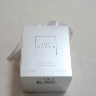 ヴァレンティノ(VALENTINO)のバレンチノ ベリー バレンチノ オードパルファム ５０ml(香水(女性用))
