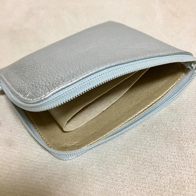 大人気本革シルバーミニ財布（ハンドメイド新品未使用） ハンドメイドのファッション小物(財布)の商品写真