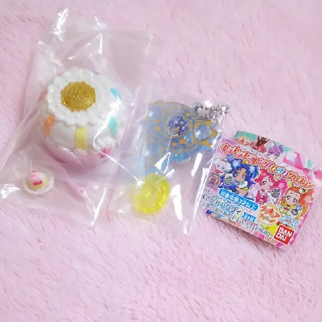 BANDAI(バンダイ)のキラキラ☆プリキュアアラモード ガチャセット エンタメ/ホビーのアニメグッズ(その他)の商品写真