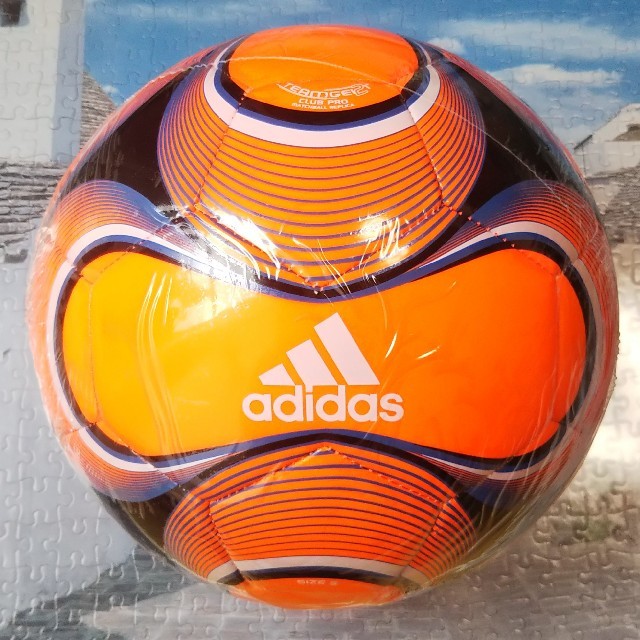 adidas(アディダス)のサッカーボールadidas5号球 スポーツ/アウトドアのサッカー/フットサル(ボール)の商品写真