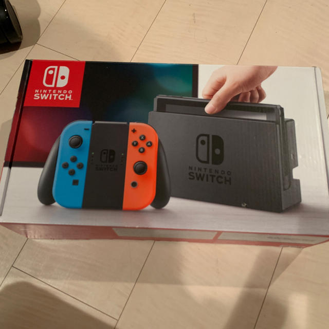 Nintendo Switch(ニンテンドースイッチ)の任天堂スイッチ本体 美品 エンタメ/ホビーのゲームソフト/ゲーム機本体(家庭用ゲーム機本体)の商品写真