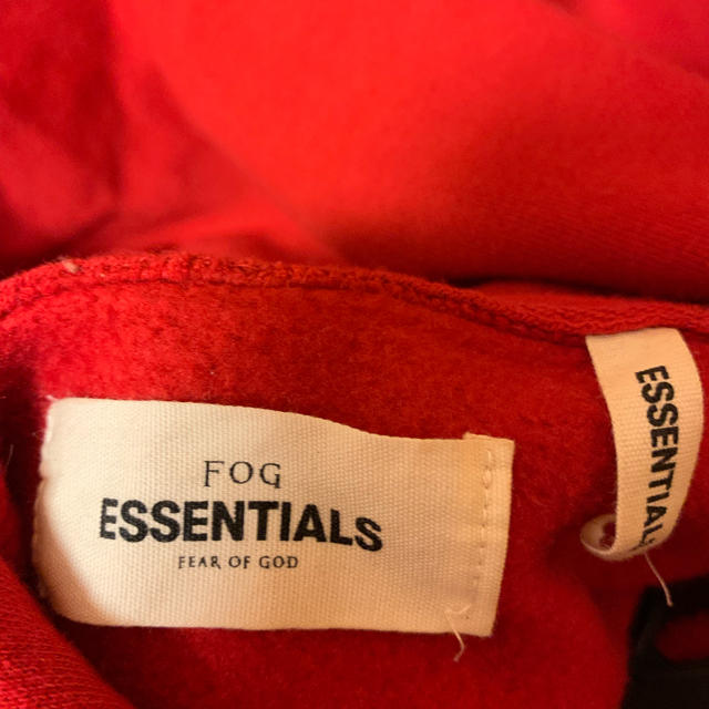 大得価人気SALE FEAR OF GOD Fear of god essentials パーカーの通販 by 弘樹｜フィアオブゴッドならラクマ 