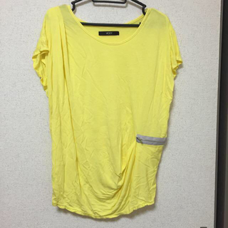 ビッキー(VICKY)の未着用イエロードレープTシャツ(Tシャツ(半袖/袖なし))
