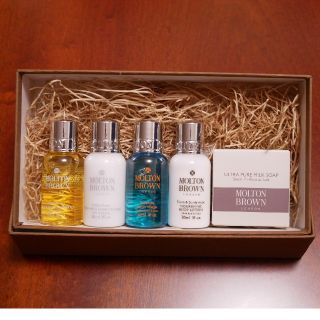 モルトンブラウン(MOLTON BROWN)の【新品未開栓】モルトンブラウン　アメニティキット(バスグッズ)