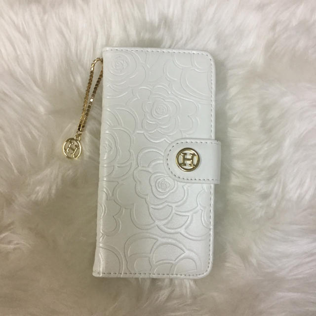 givenchy iphone8plus ケース 財布 | 訳あり⑪NoaHsarK☆iPhone7P&8plusケース7P−129ホワイトの通販 by mie  全品新品★激安価格｜ラクマ