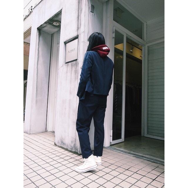 Balenciaga パーカー バーガンディ 定価9万の通販 by purinpai0201's shop|バレンシアガならラクマ - VETEMENTS 17AW 刺繍フーディ 好評日本製