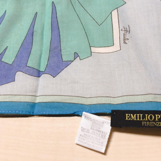 EMILIO PUCCI(エミリオプッチ)のエミリオプッチハンカチ レディースのファッション小物(ハンカチ)の商品写真