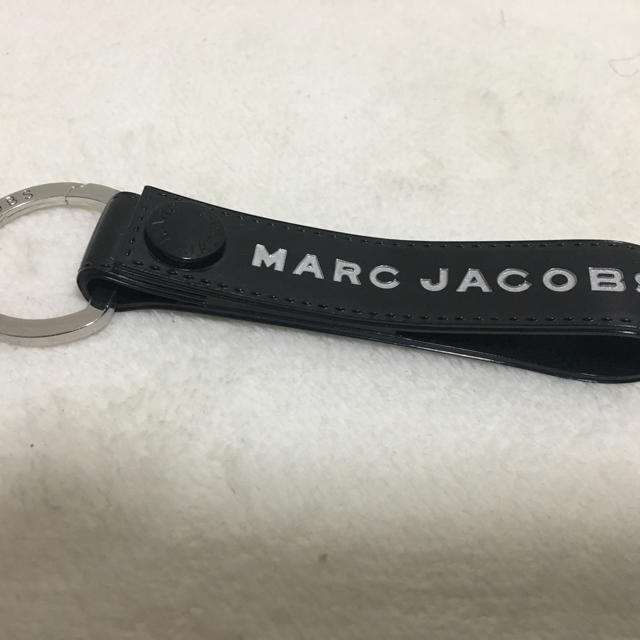 MARC JACOBS(マークジェイコブス)の新品未使用 マークジェイコブス キーホルダー レディースのファッション小物(キーホルダー)の商品写真