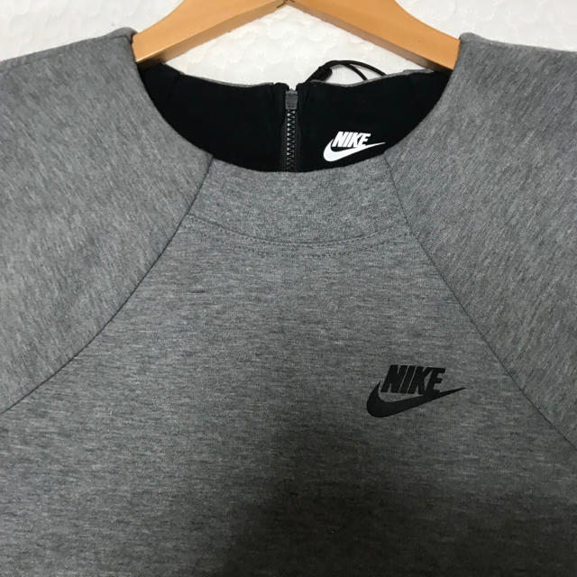 NIKE(ナイキ)の【美品】ナイキ テック フリース ドレスメッシュ ワンピース Mサイズ レディースのワンピース(ミニワンピース)の商品写真