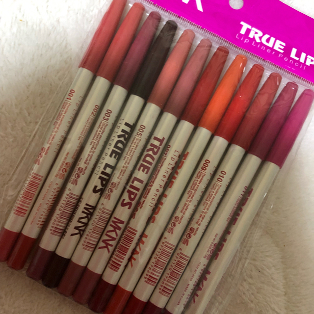 TRUE LIPS♡ リップライナー 12本セット コスメ/美容のベースメイク/化粧品(リップライナー)の商品写真