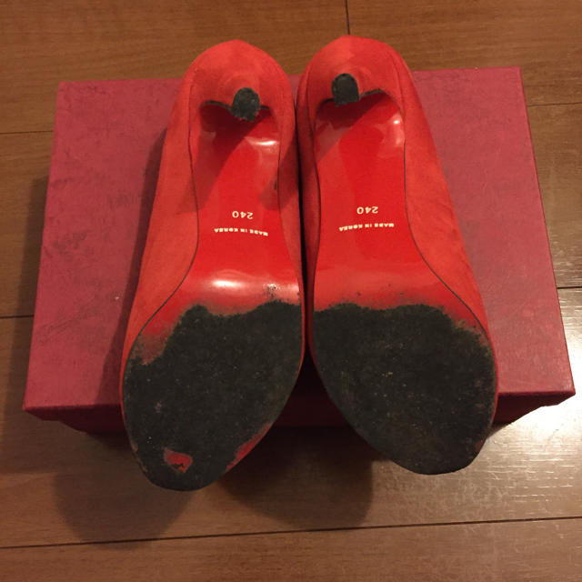 スウェード パンプス ヒールあり 赤 24cm レディースの靴/シューズ(ハイヒール/パンプス)の商品写真