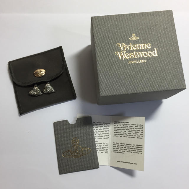 vivienne westwood ピアス