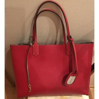 グッチ(Gucci)の【正規品】GUCCI リバーシブルトート 流行りのレッド 美品です 《ラージ》(トートバッグ)