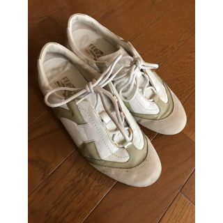 サルヴァトーレフェラガモ(Salvatore Ferragamo)のフェラガモスニーカー ロゴ入り(スニーカー)