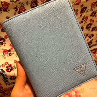 ゲス(GUESS)のあかばさま専用♡Guess 非売品 パスポートケース(旅行用品)