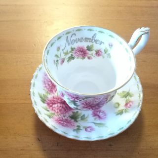 ロイヤルアルバート(ROYAL ALBERT)のroyal  albert カップ&ソーサー(グラス/カップ)