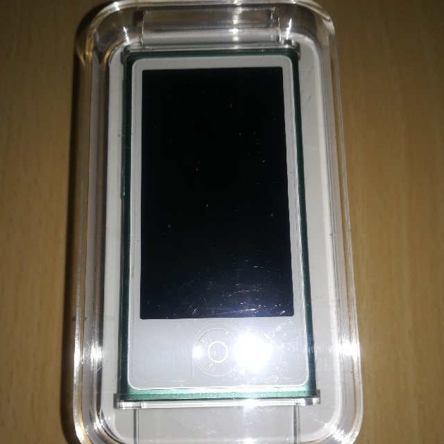 Apple(アップル)のiPod nano 第7世代 2012年モデル グリーン スマホ/家電/カメラのオーディオ機器(ポータブルプレーヤー)の商品写真