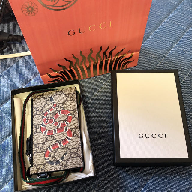 Gucci(グッチ)のGUCCI カードケース スネーク メンズのファッション小物(名刺入れ/定期入れ)の商品写真