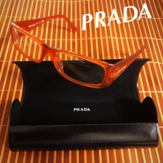 PRADA(プラダ)のREZEROさま専用イタリー製 PRADA おしゃれメガネ  ケースおまけ レディースのファッション小物(サングラス/メガネ)の商品写真