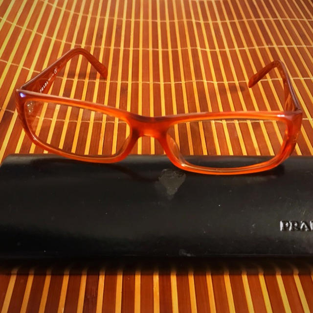 PRADA(プラダ)のREZEROさま専用イタリー製 PRADA おしゃれメガネ  ケースおまけ レディースのファッション小物(サングラス/メガネ)の商品写真