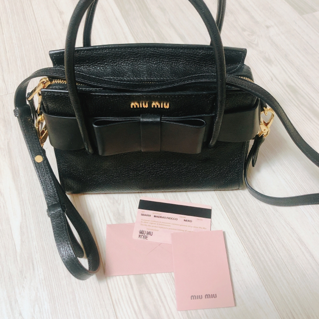 miu miu ♥︎ マドラスフィオッコリボンバッグ