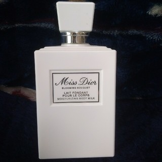 クリスチャンディオール(Christian Dior)の専用　ミスディオール　moisturizing body milk(ボディローション/ミルク)