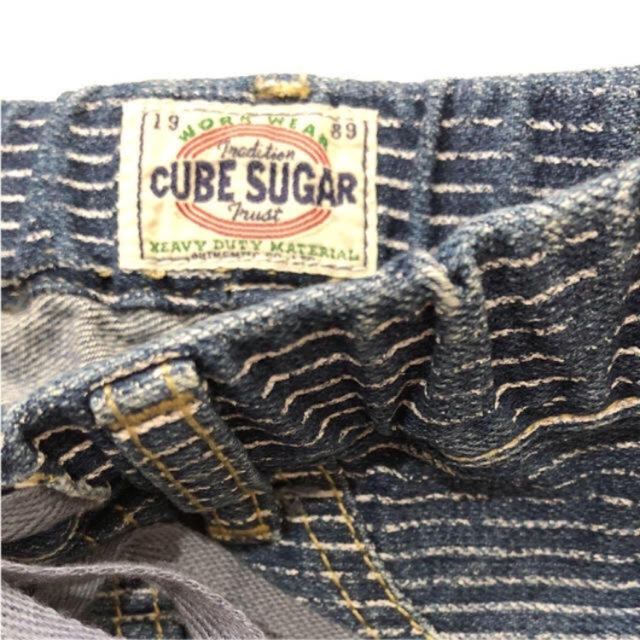 CUBE SUGAR(キューブシュガー)の《美品》CUBE SUGAR キッズ 細 ボーダー デニムパンツ  100 キッズ/ベビー/マタニティのキッズ服女の子用(90cm~)(パンツ/スパッツ)の商品写真