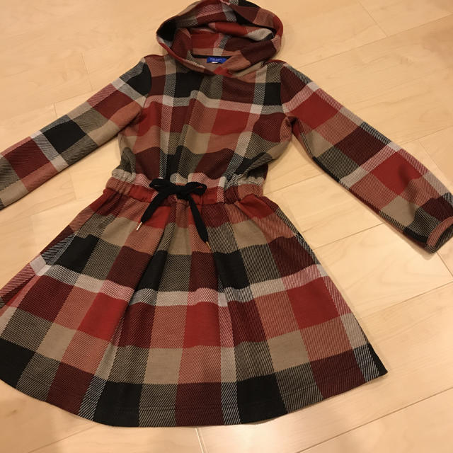 BURBERRY BLUE LABEL(バーバリーブルーレーベル)の限定モデル♡クレストブリッジパーカーワンピース レディースのワンピース(ひざ丈ワンピース)の商品写真