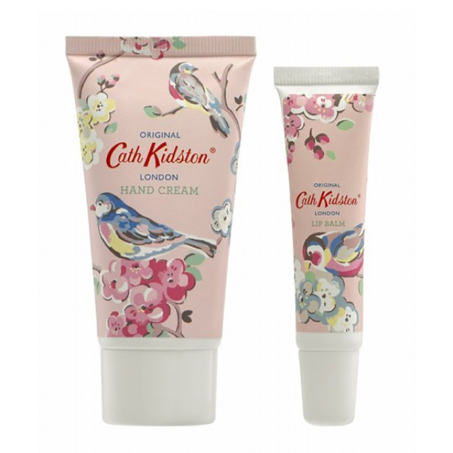 Cath Kidston(キャスキッドソン)の新品未開封★CathKidstonハンド&リップ コスメ/美容のボディケア(ハンドクリーム)の商品写真