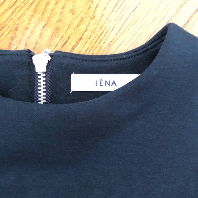 IENA(イエナ)の超美品 IENAイエナ スウェット バックZIPカットソー  ネイビー レディースのトップス(カットソー(半袖/袖なし))の商品写真