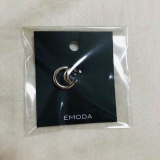 エモダ(EMODA)のEMODA レイヤーイヤーカフ ゴールド(イヤーカフ)