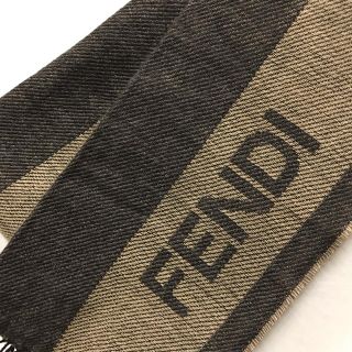 フェンディ(FENDI)の美品 FENDI ロゴ マフラー ブラウン ベージュ(ストール)