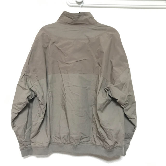 GU(ジーユー)のGU アエロシンレックス スタンドカラービッグアノラック メンズのジャケット/アウター(ブルゾン)の商品写真