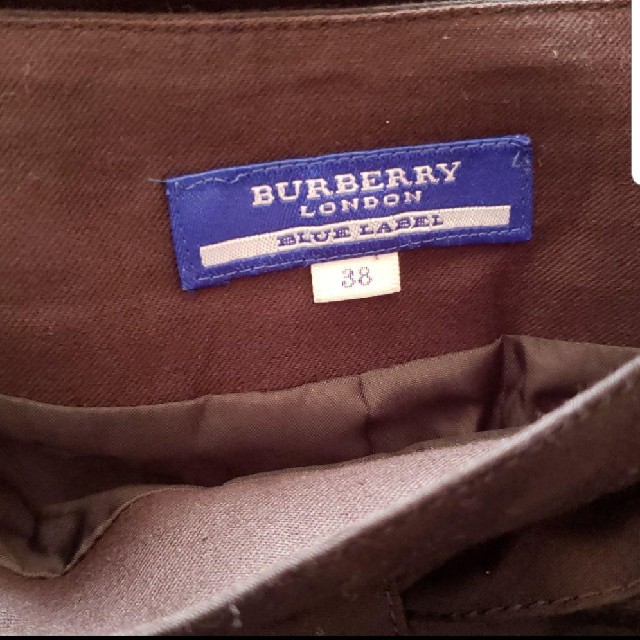 BURBERRY BLUE LABEL(バーバリーブルーレーベル)のBURBERRY BLUE LABEL バーバリーブルーレーベル　スカート レディースのスカート(ひざ丈スカート)の商品写真