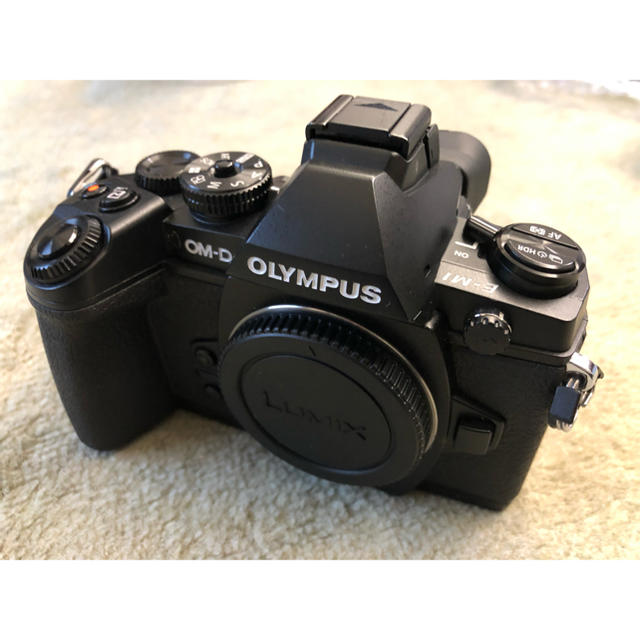 olympus om-d  e-m1 オリンパスミラーレス一眼 ボディ