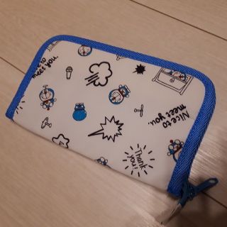 新品✨ドラえもん🔔マルチケース(母子手帳ケース)