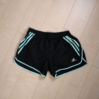 アディダス(adidas)のadidasランニングショートパンツ(キュロット)