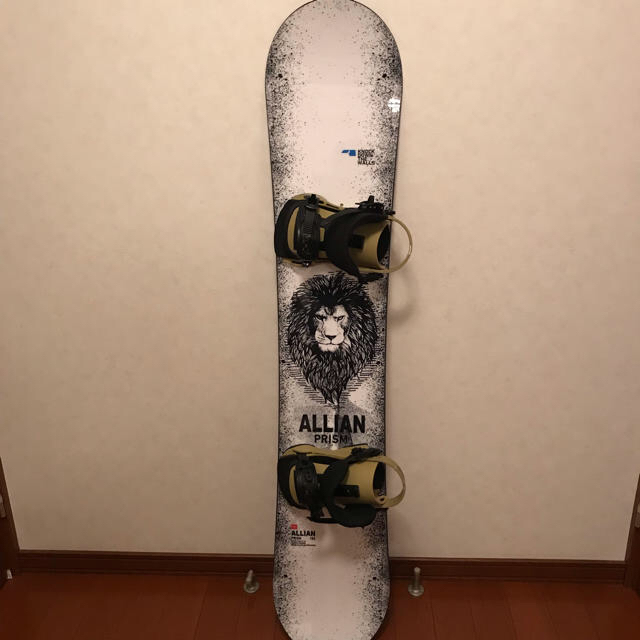 ALLIAN(アライアン)のallian prism 152cm 17-18 モデル スポーツ/アウトドアのスノーボード(ボード)の商品写真