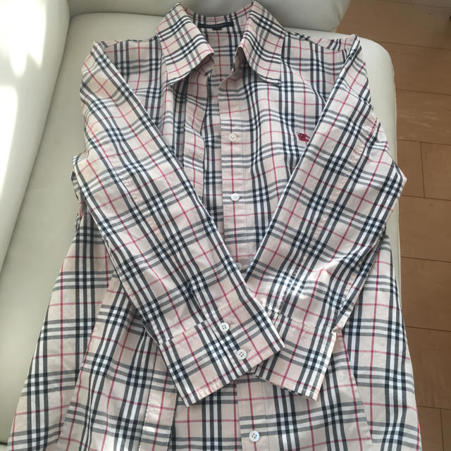 BURBERRY(バーバリー)の2000円値下げしましたバーバリー レディースのトップス(シャツ/ブラウス(長袖/七分))の商品写真