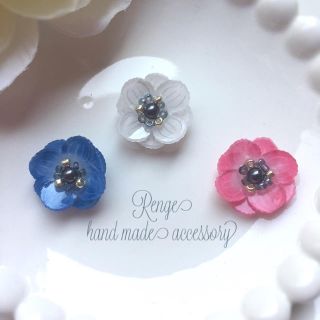 アネモネの花ピアス＆イヤリング（プラバン）(ピアス)